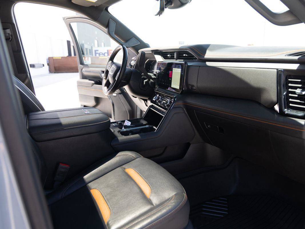 Used 2024 GMC Sierra 2500 AT4 w/ AT4 Premium Plus Package AWD/4WD image 24