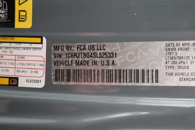 Used 2025 Jeep Gladiator Rubicon w/ Safety Group AWD/4WD image 26