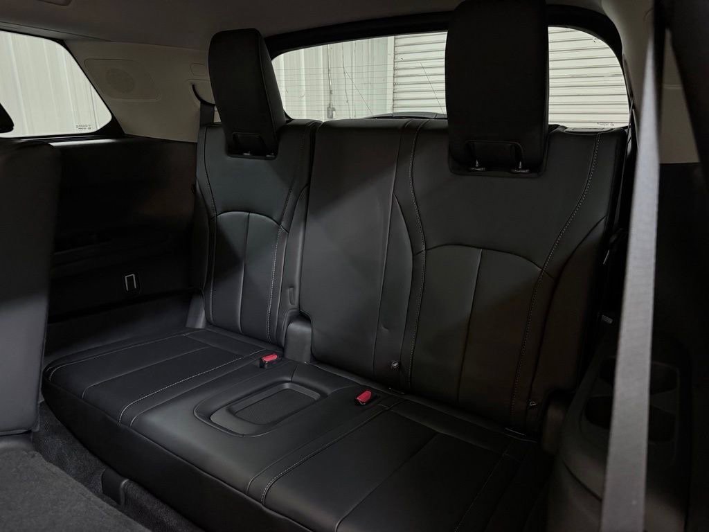 Certified 2027 INFINITI QX60 Luxe w/ Cargo Package FWD image 40