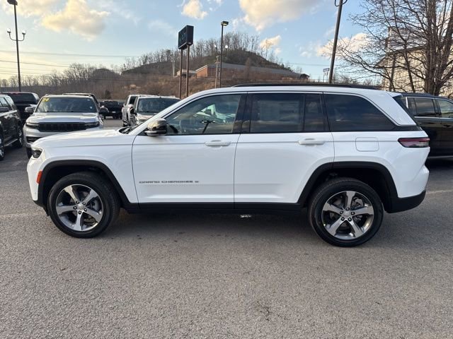 New 2026 Jeep Grand Cherokee Limited w/ Luxury Tech Group II AWD/4WD image 6