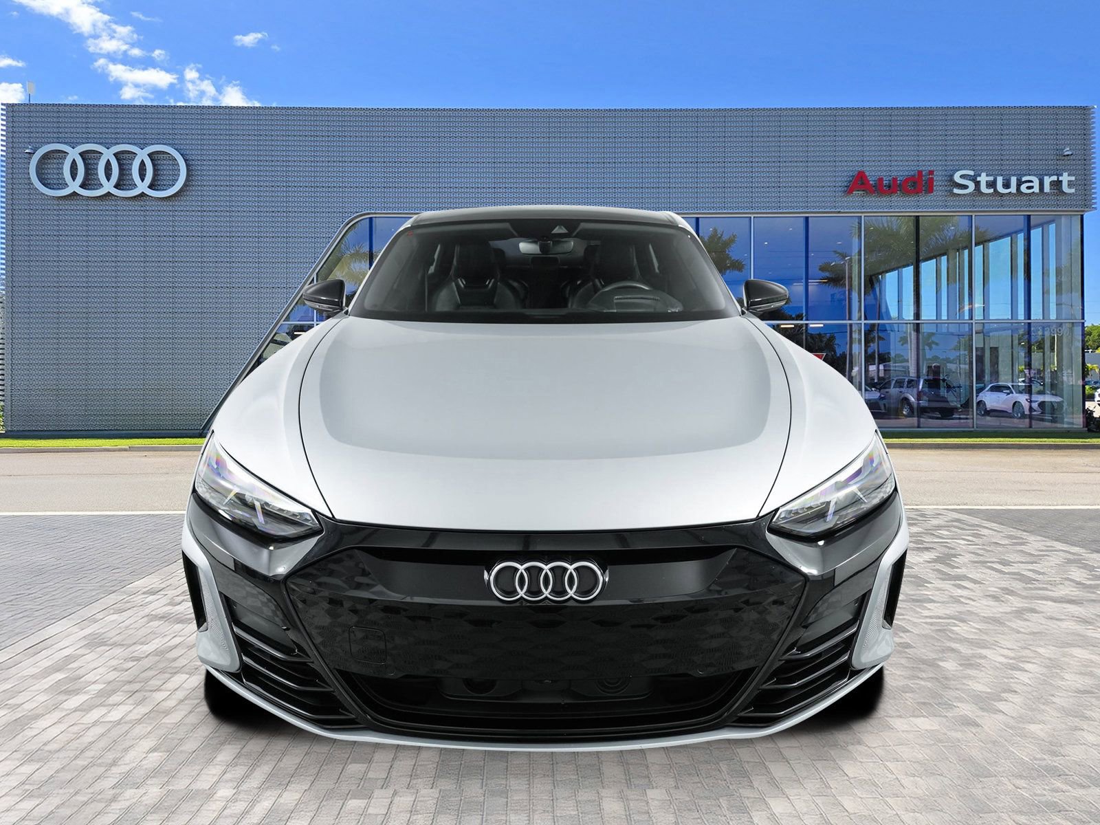 Used 2022 Audi e-tron GT Prestige image 2