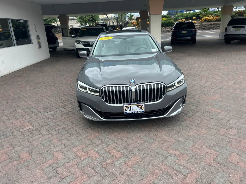 Used 2021 BMW 740i w/ Premium Package RWD image 8
