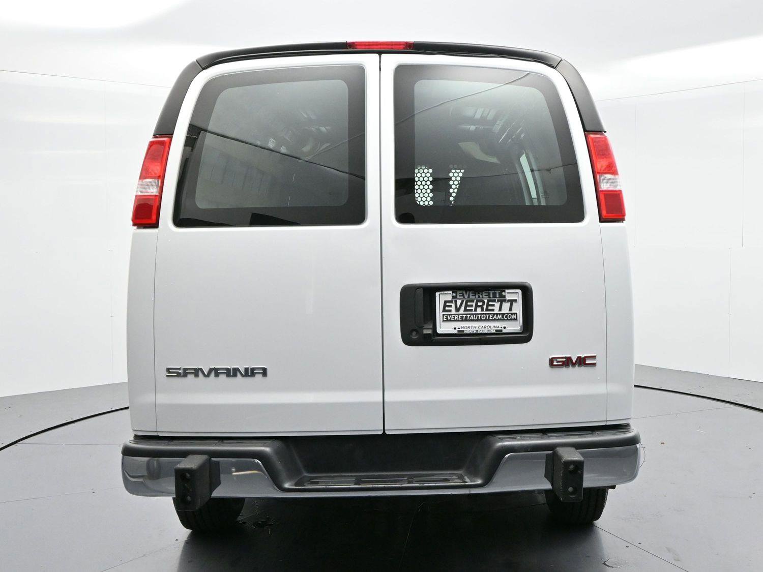 Used 2024 GMC Savana 2500 w/ Driver Convenience Package image 6