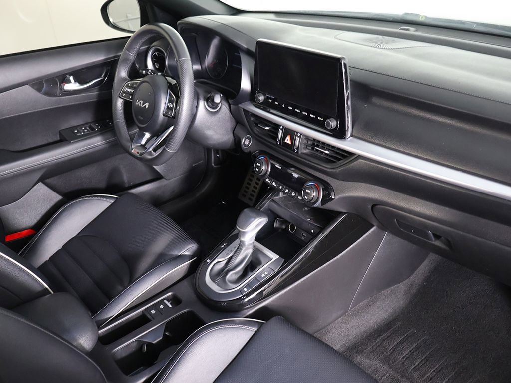 Used 2023 Kia Forte GT-Line w/ GT-Line Premium Package image 28