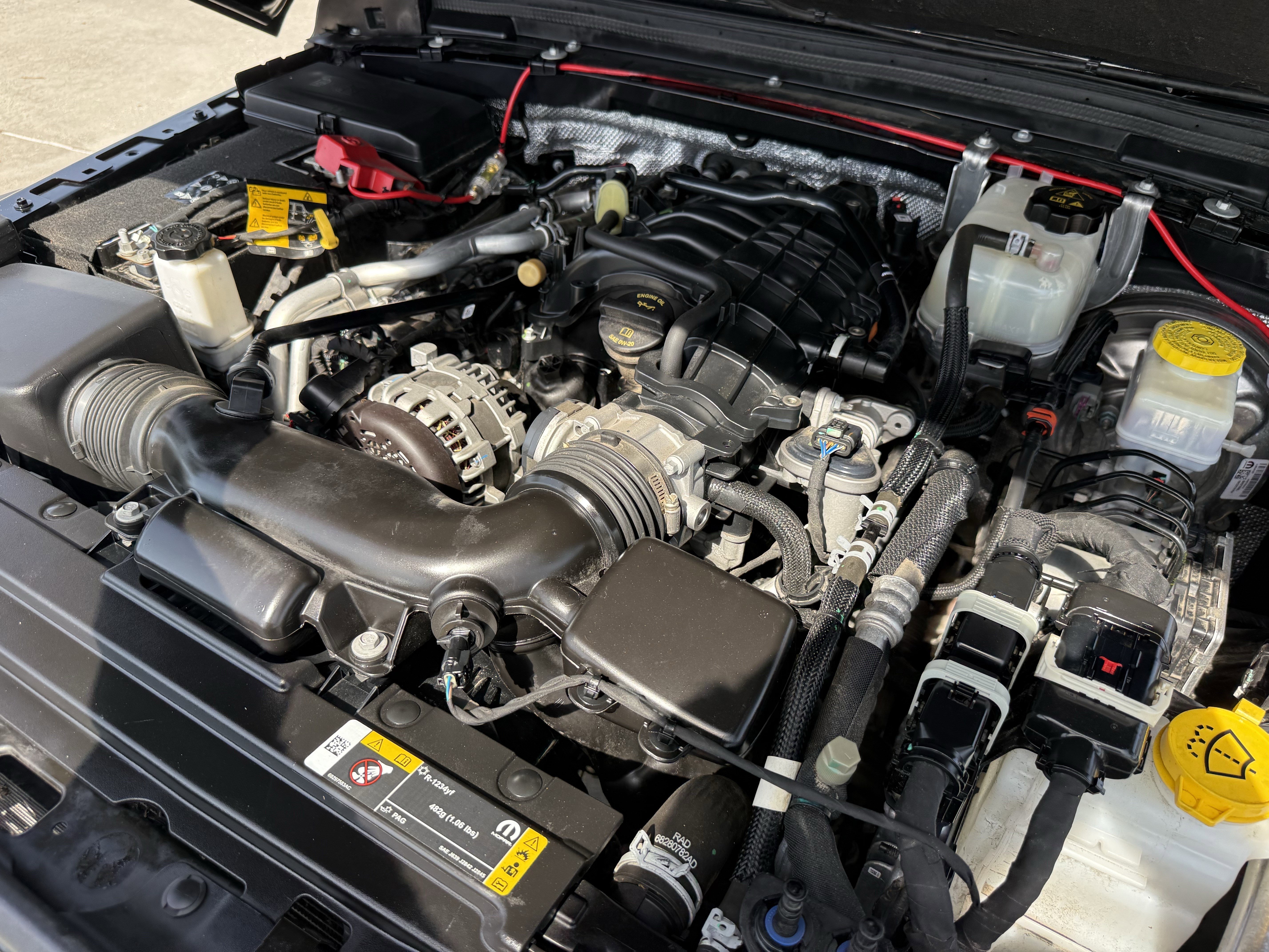 Used 2024 Jeep Wrangler Sport S image 32