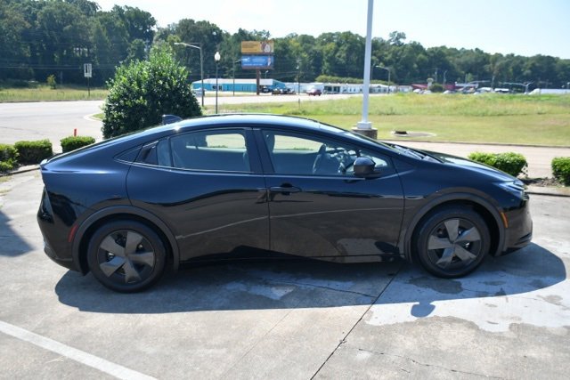 New 2026 Toyota Prius LE image 7