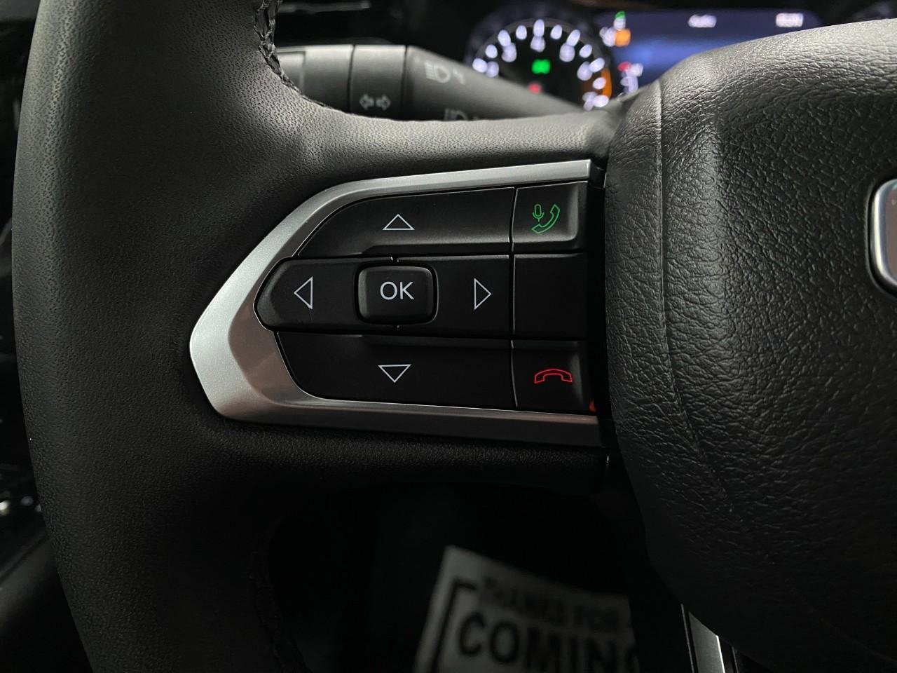 Used 2023 Jeep Compass Altitude w/ Convenience Group AWD/4WD image 16