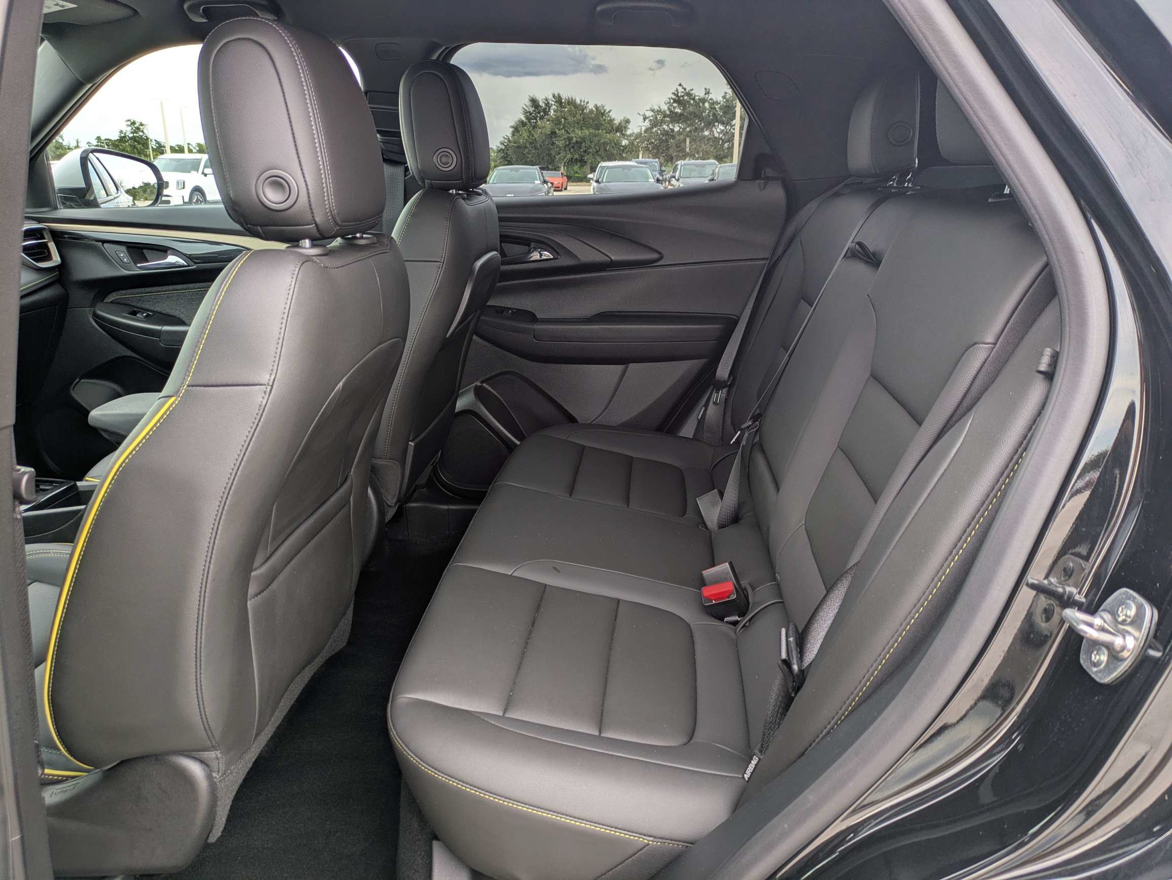 Used 2025 Chevrolet TrailBlazer ACTIV w/ Driver Confidence Package FWD image 16