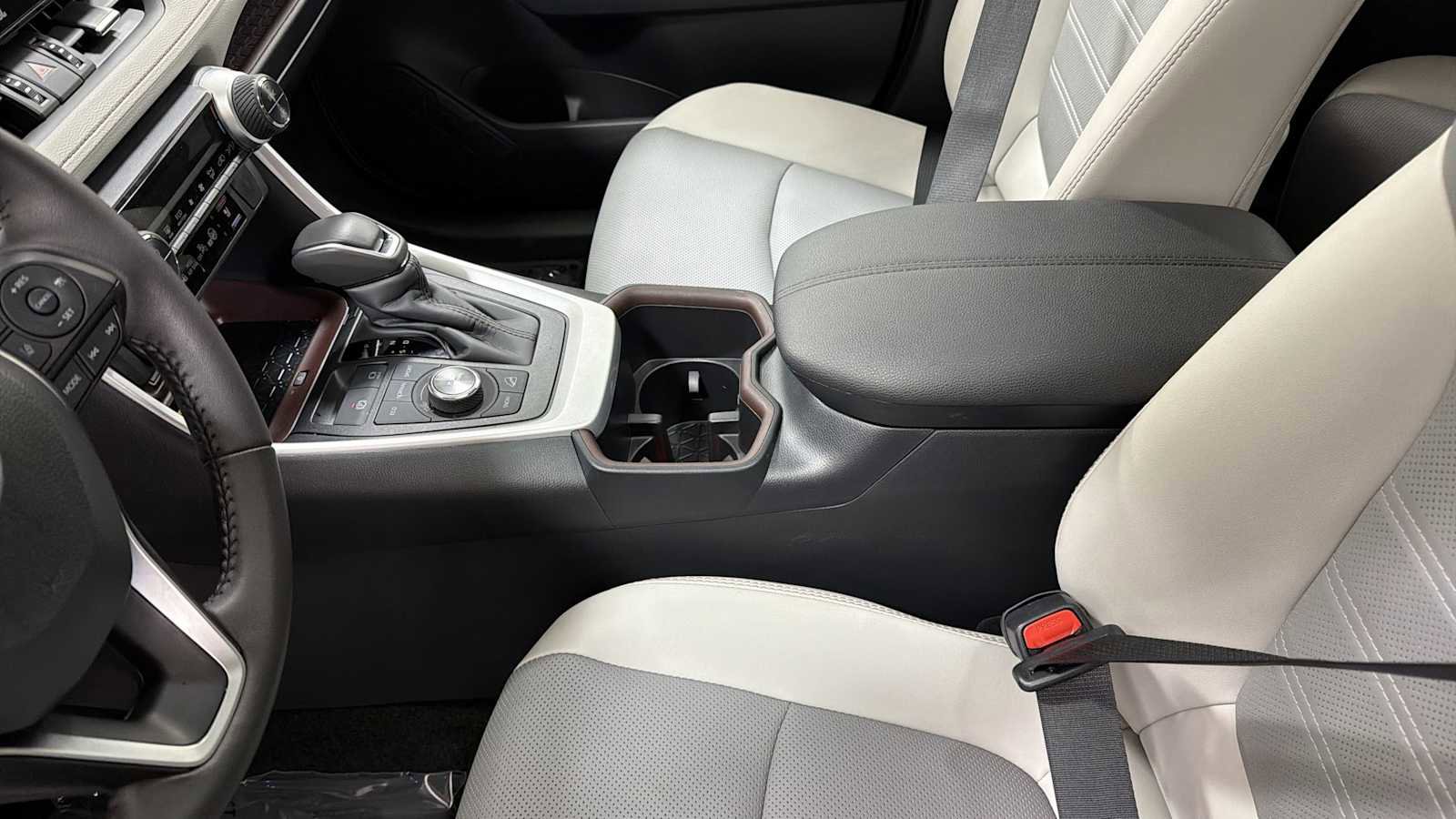 Certified 2025 Toyota RAV4 Limited image 23