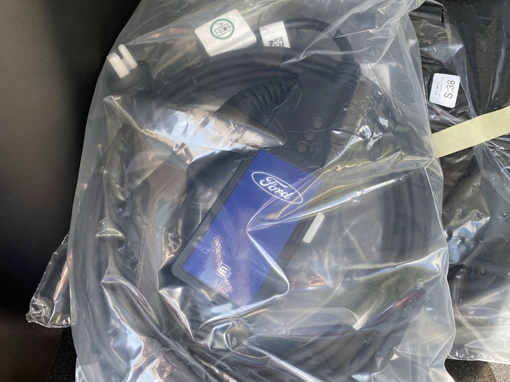 New 2025 Ford Escape SE w/ Class II Trailer Tow Package image 18