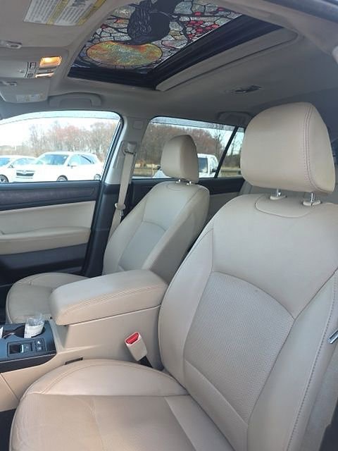 Used 2017 Subaru Outback 3.6R Limited image 10