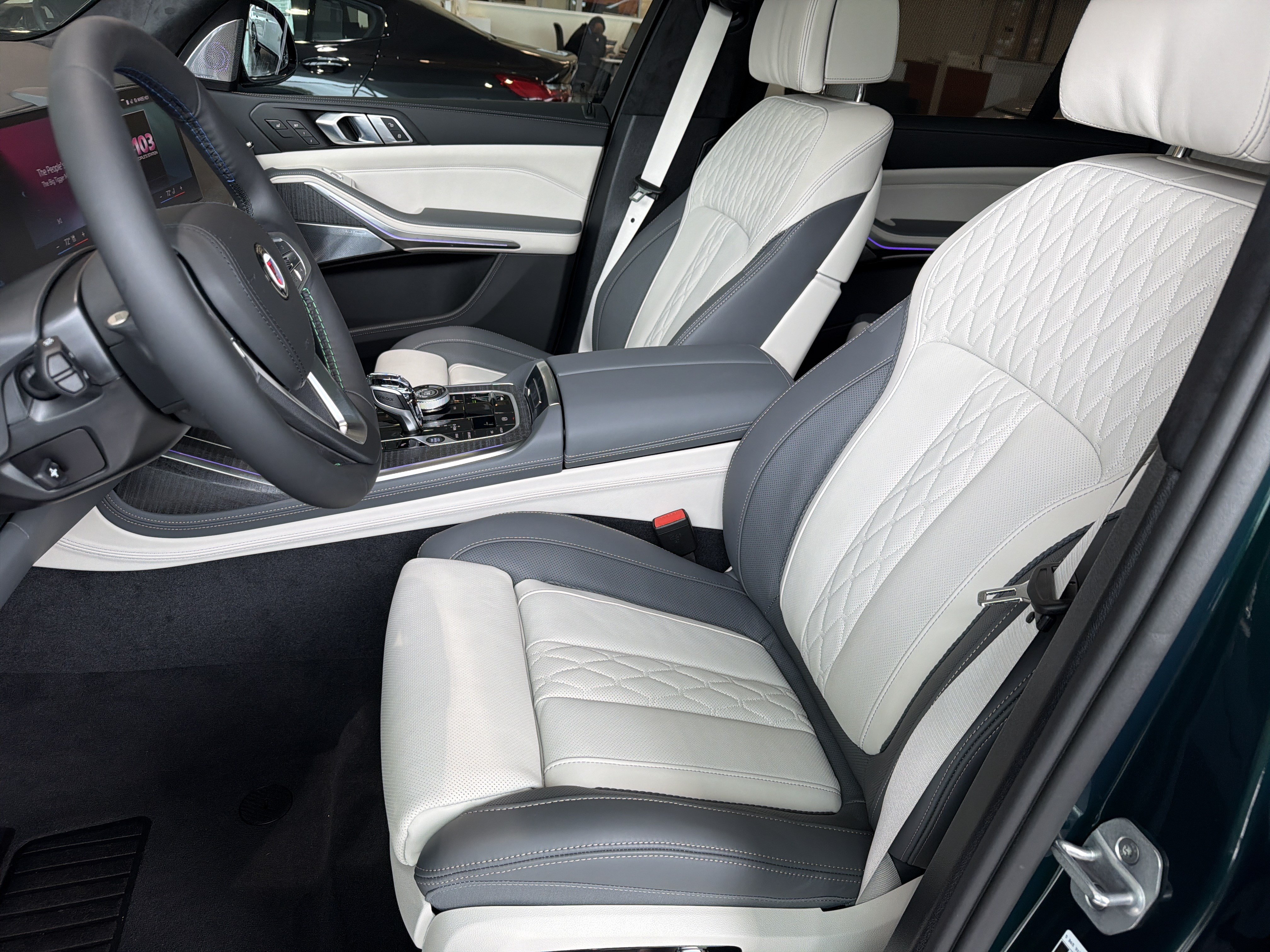 New 2026 BMW ALPINA XB7 AWD/4WD image 20