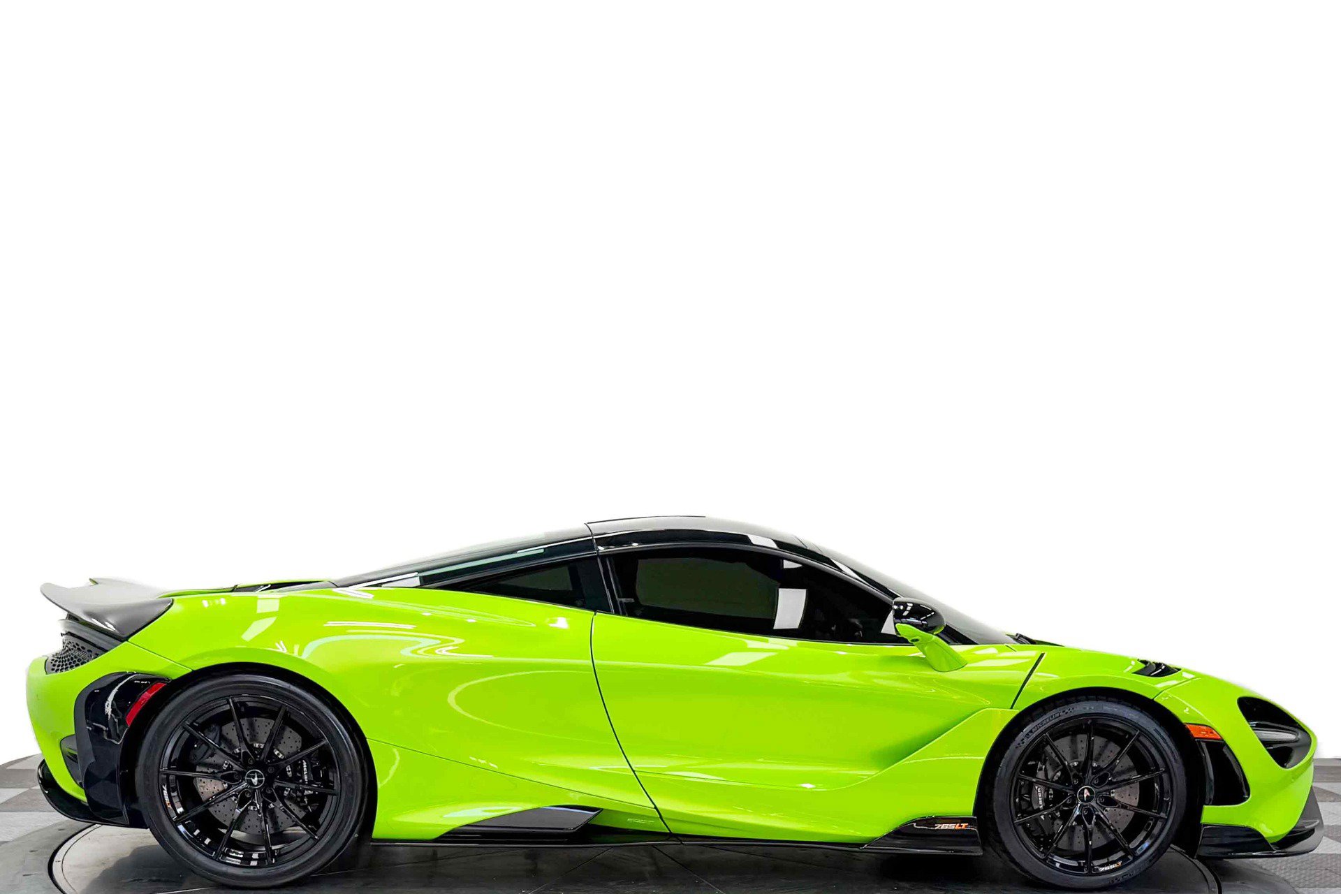 Used 2021 McLaren 765LT RWD image 2