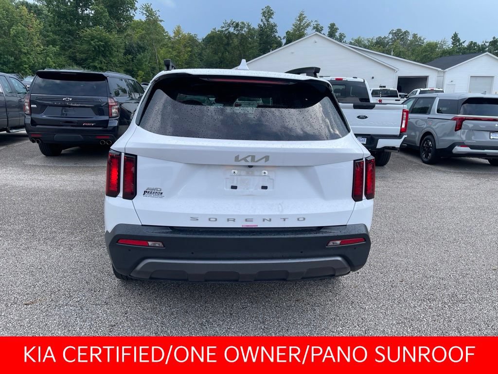 Used 2022 Kia Sorento S w/ Panoramic Sunroof Package AWD/4WD image 2