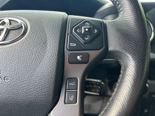 Used 2018 Toyota Tacoma TRD Sport AWD/4WD image 30