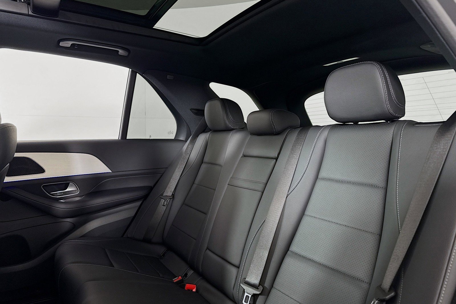 Certified 2025 Mercedes-Benz GLE 450 4MATIC image 8