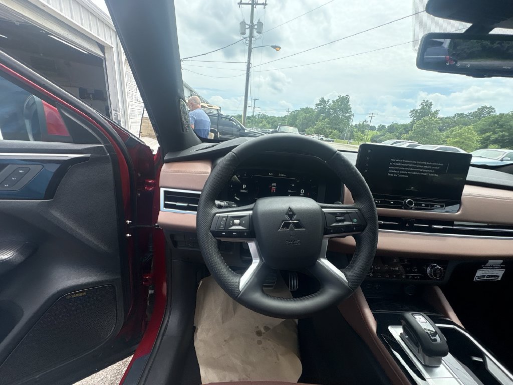 New 2026 Mitsubishi Outlander SEL FWD image 14