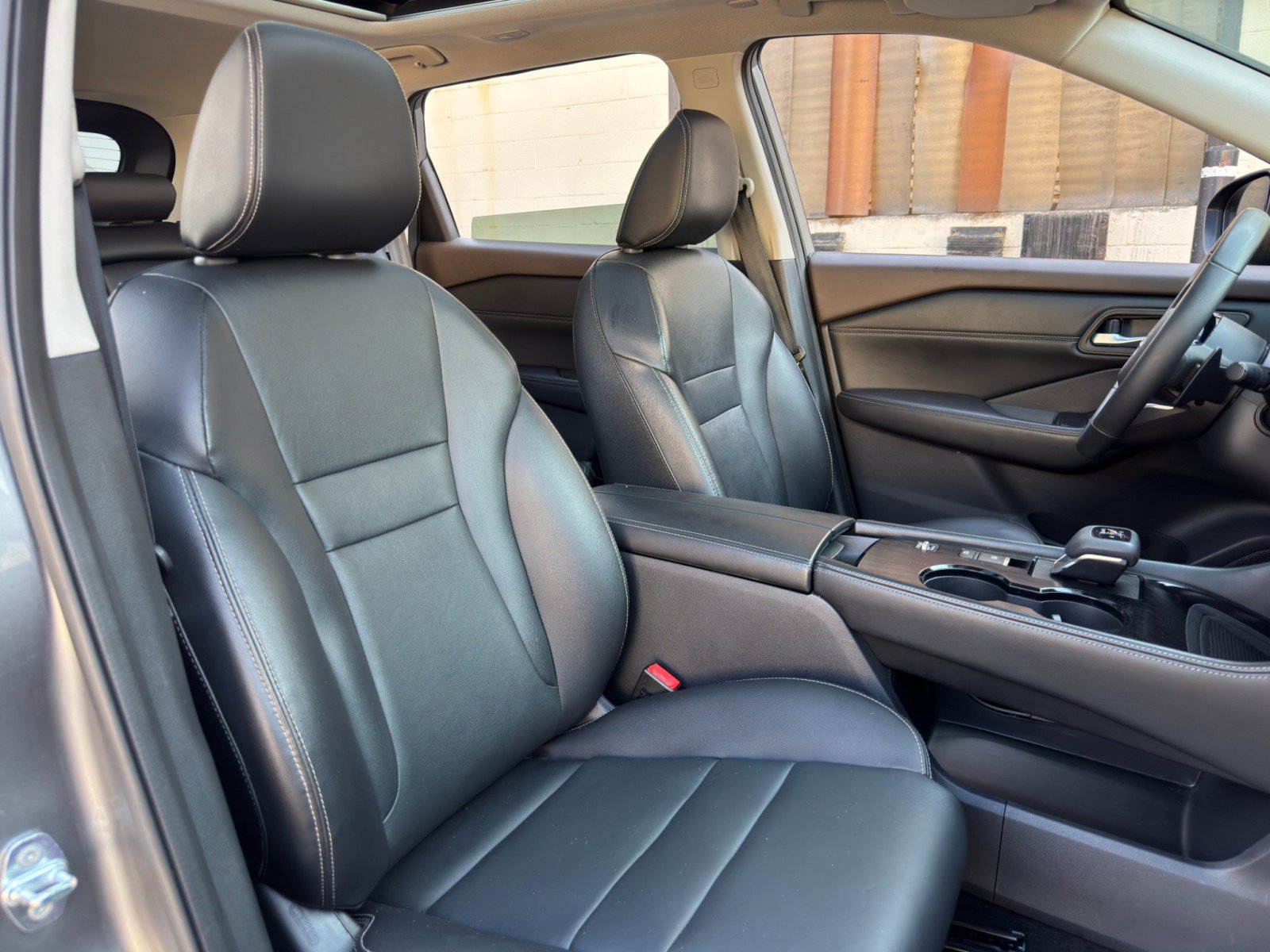 Used 2022 Nissan Rogue SL FWD image 34