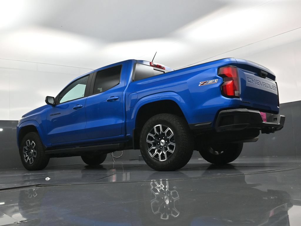 Used 2024 Chevrolet Colorado Z71 w/ Z71 Convenience Package 2 AWD/4WD image 17
