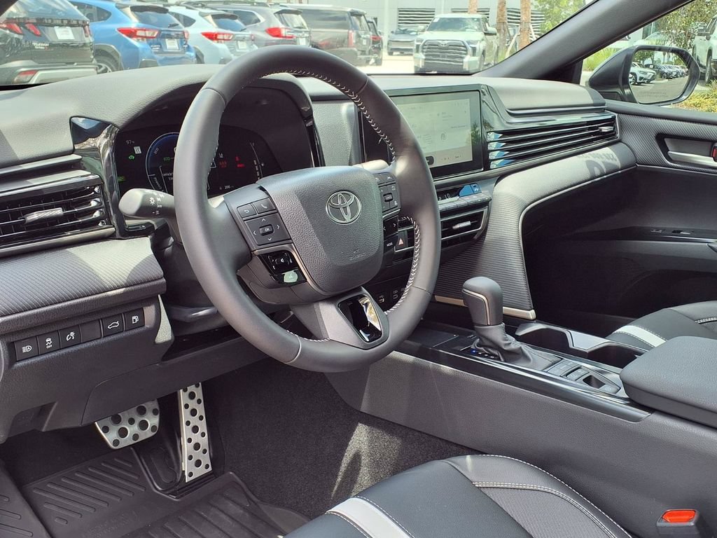 Used 2026 Toyota Camry SE FWD image 18