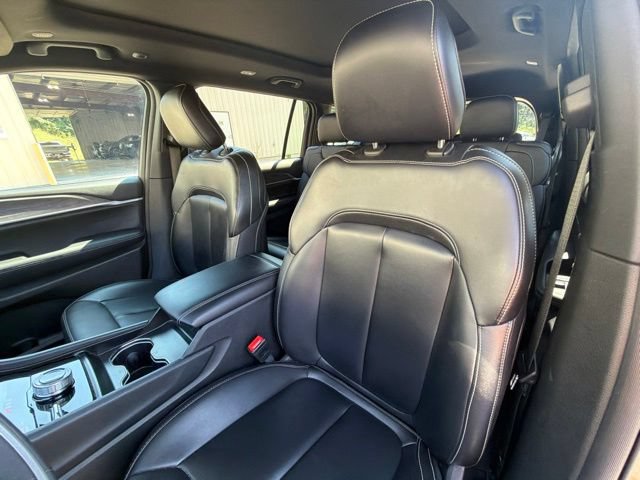 Used 2024 Jeep Grand Cherokee L Limited w/ Trailer Tow Package AWD/4WD image 22