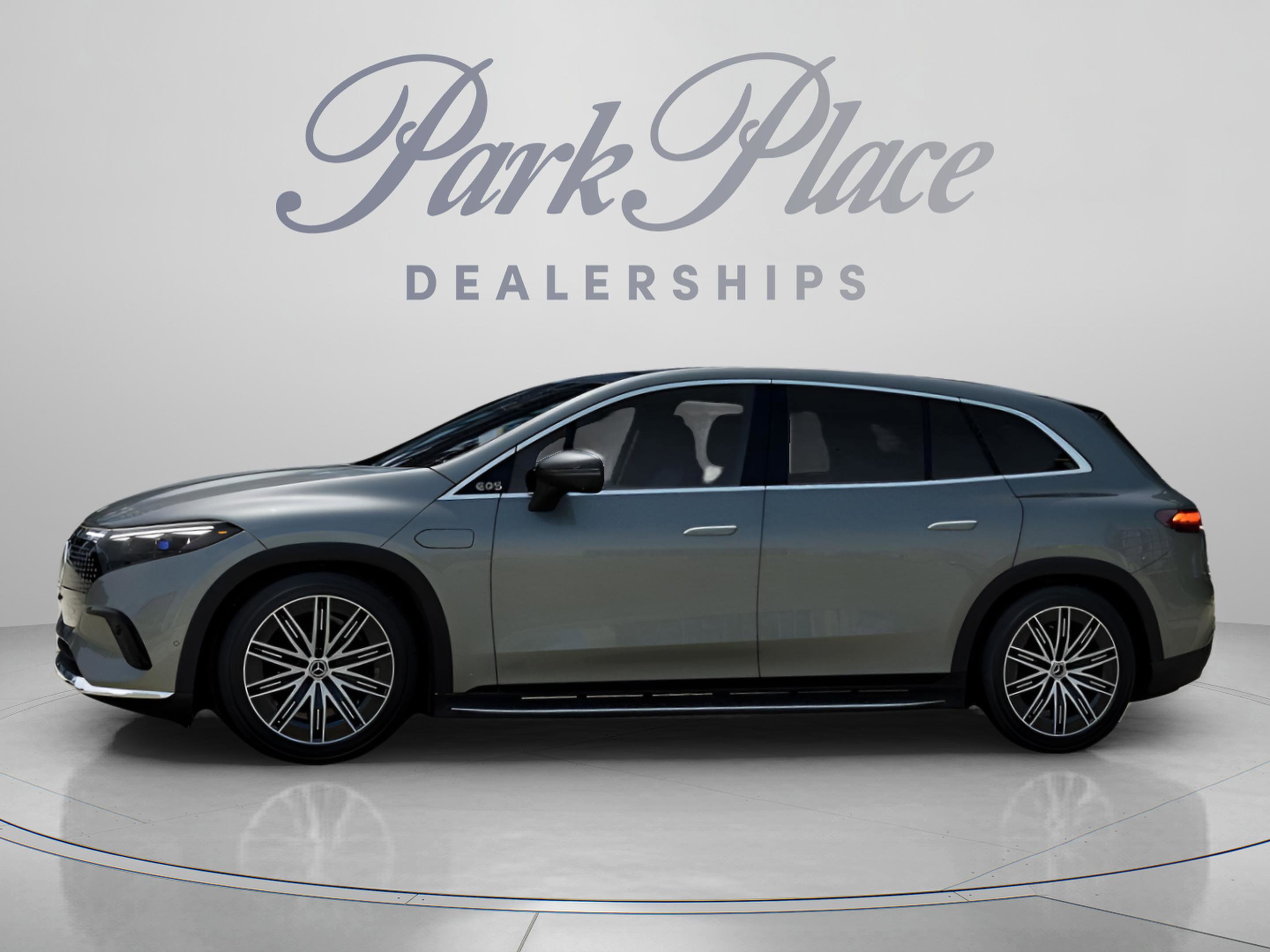 Used 2023 Mercedes-Benz EQS 450+ 4MATIC SUV image 4
