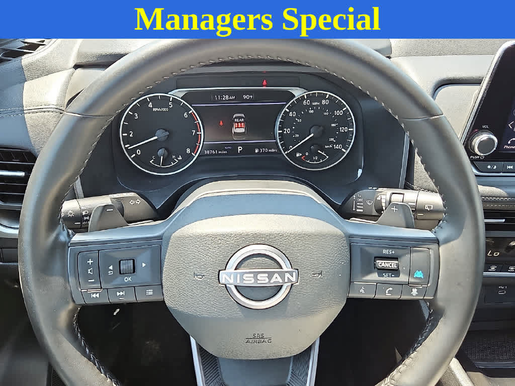 Used 2025 Nissan Rogue SV AWD/4WD image 17