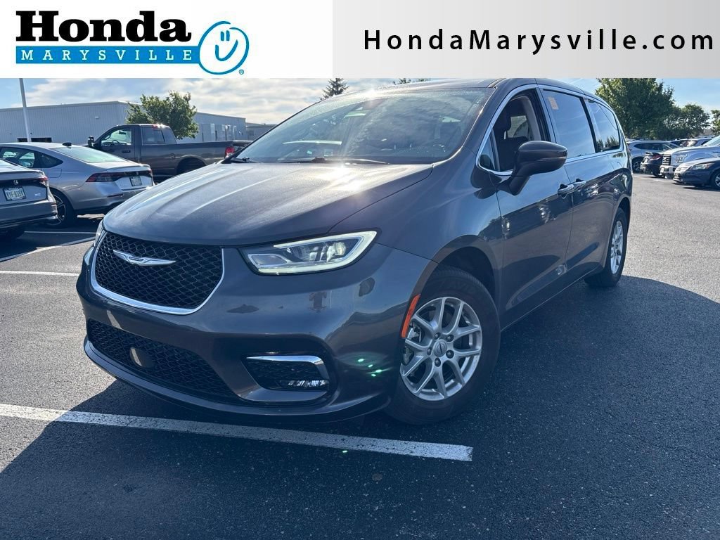 Used 2023 Chrysler Pacifica Touring-L