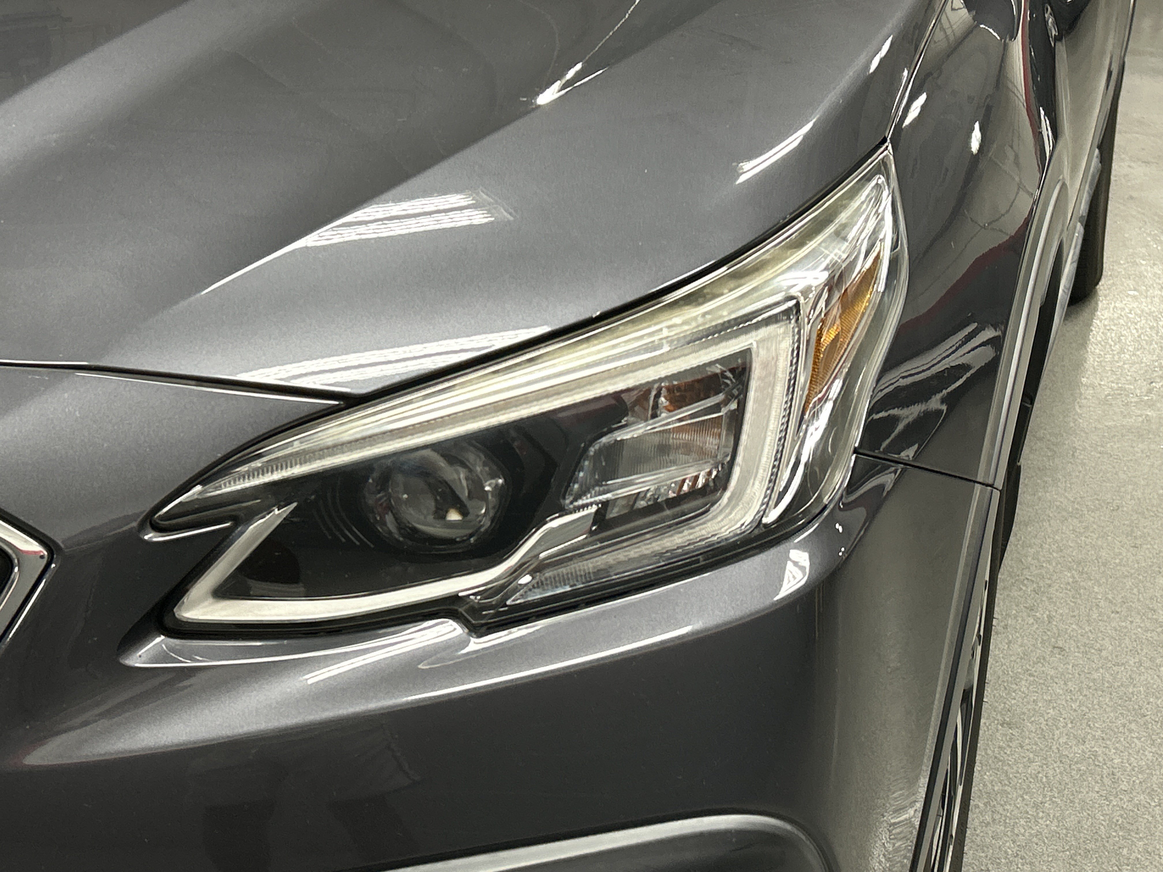 Used 2020 Subaru Outback Limited AWD/4WD image 5