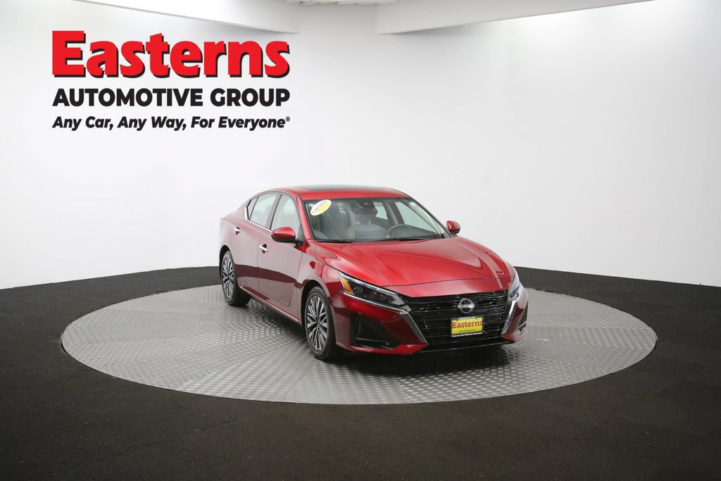 Used 2023 Nissan Altima 2.5 SV w/ SV Premium Package FWD image 50