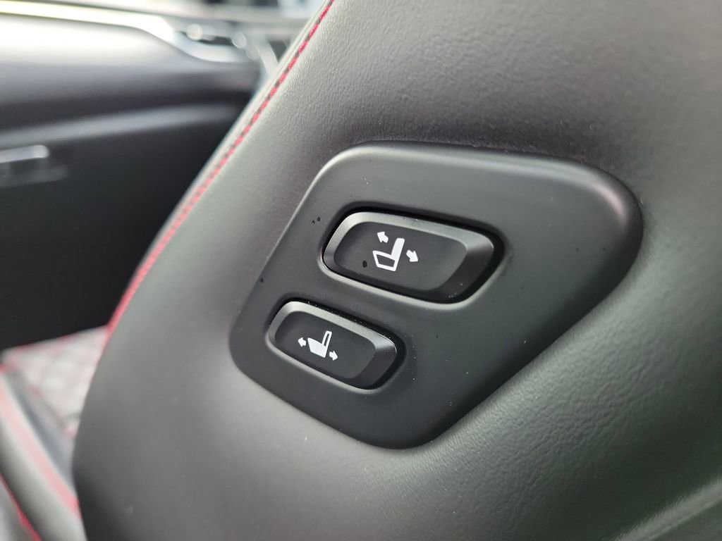Used 2022 Genesis G70 3.3T RWD image 17