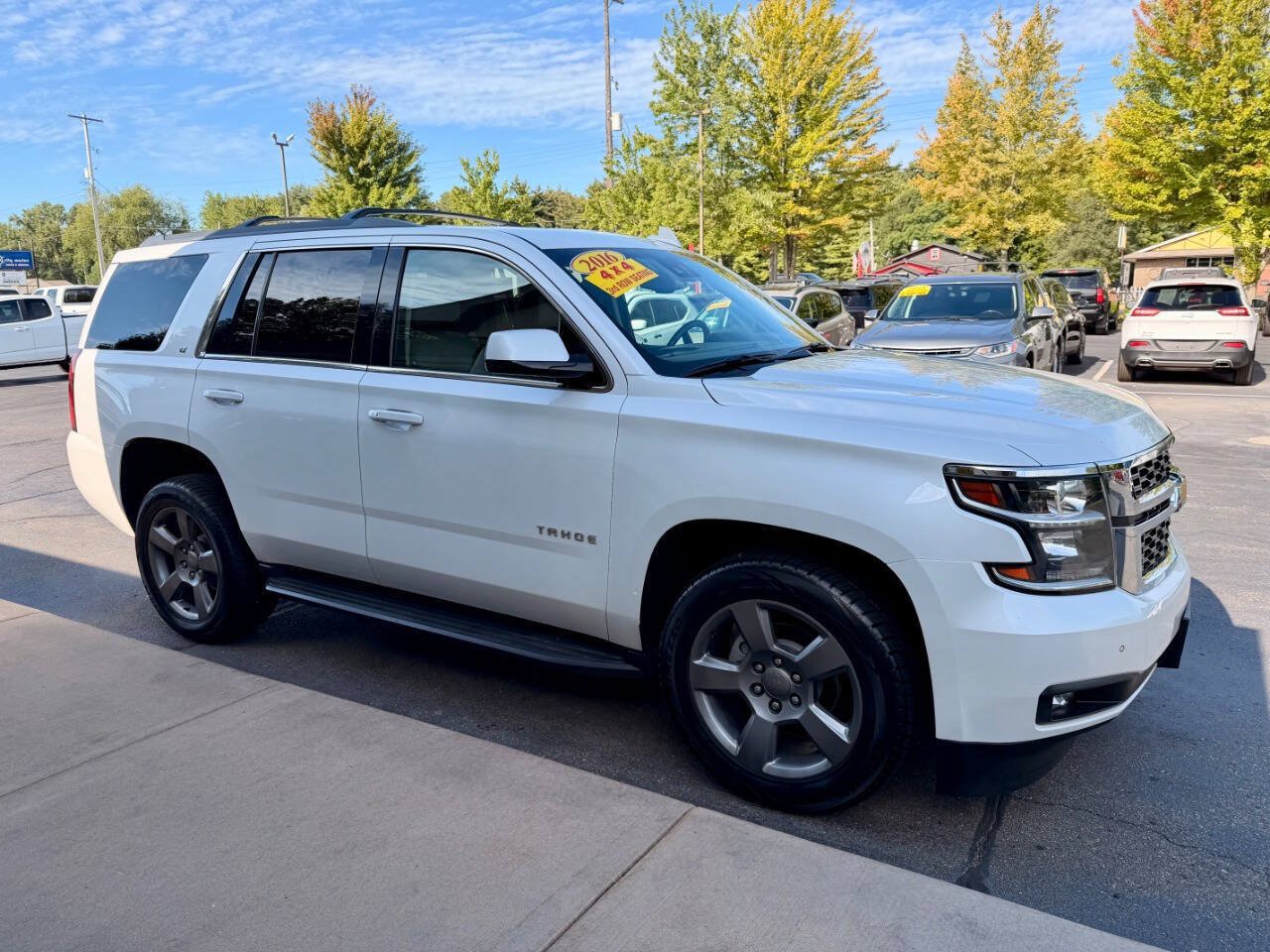 Used 2016 Chevrolet Tahoe LT w/ Luxury Package AWD/4WD image 2