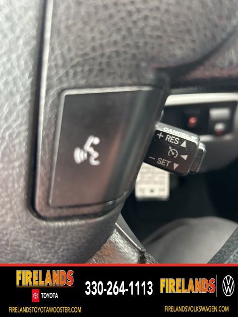 Used 2013 Toyota Tundra 2WD CrewMax w/ Tow Pkg image 17