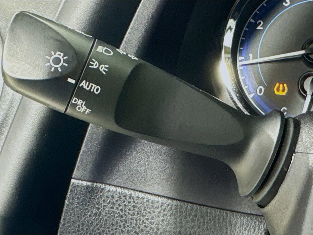 Used 2019 Toyota Corolla LE FWD image 13