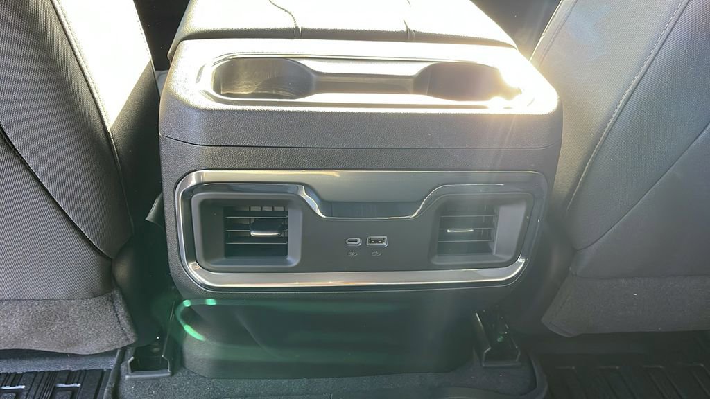 New 2026 GMC Sierra 1500 Elevation image 16