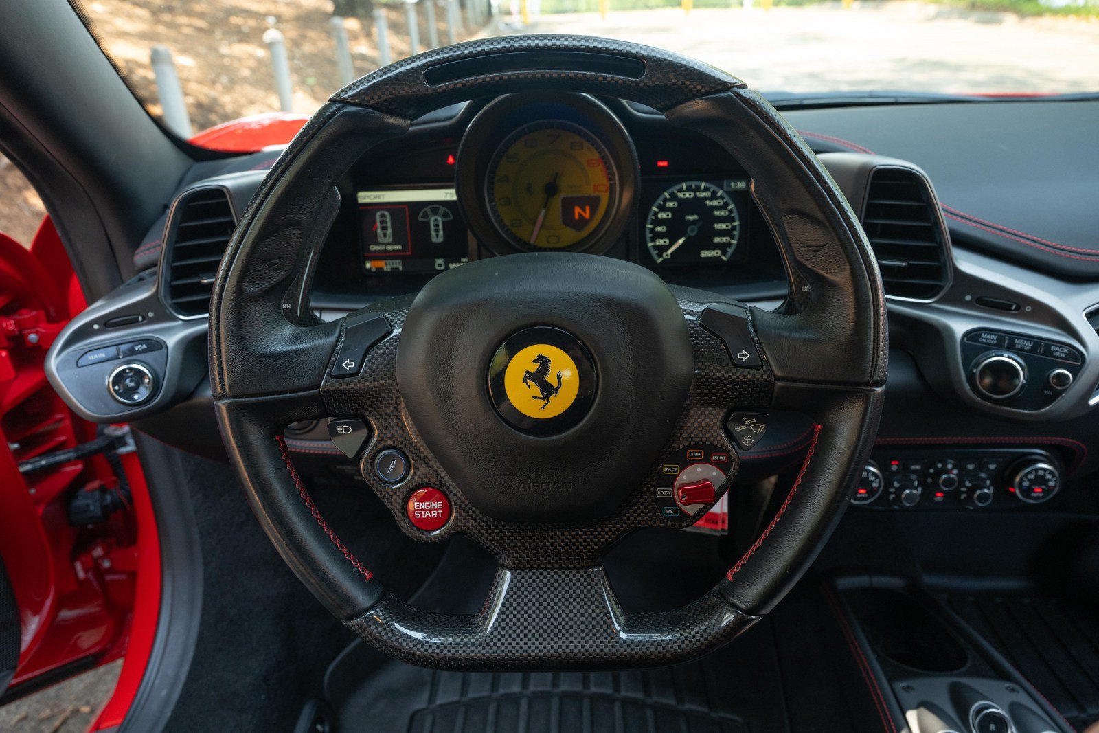 Used 2012 Ferrari 458 Italia Coupe RWD image 28