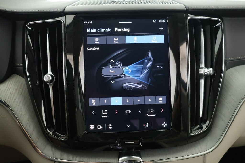 Used 2025 Volvo XC60 T8 Ultra w/ Protection Package Premier image 15