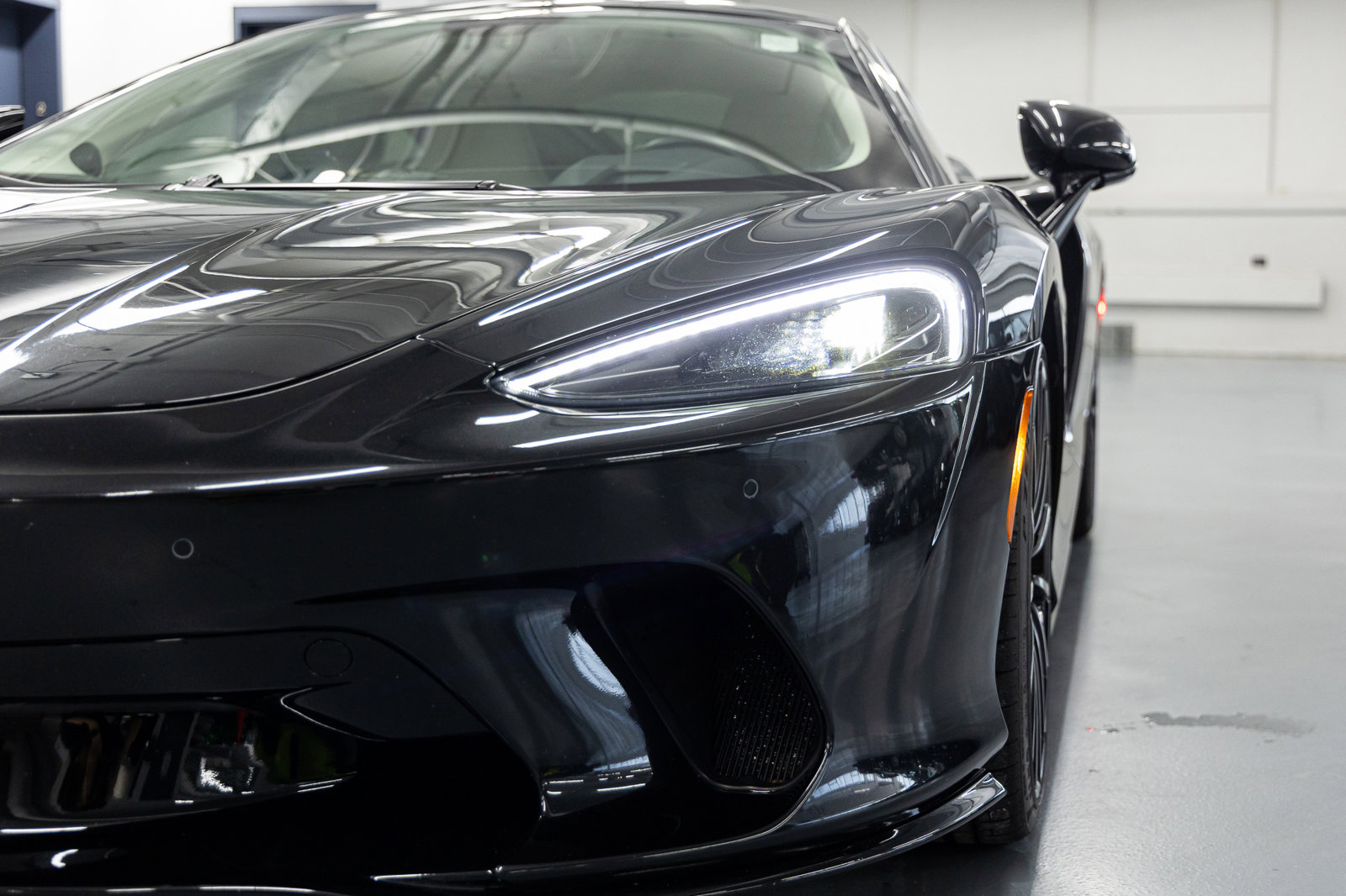 Used 2020 McLaren GT image 12