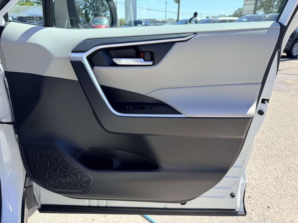 Certified 2020 Toyota RAV4 XLE w/ All Weather Liner Package AWD/4WD image 11
