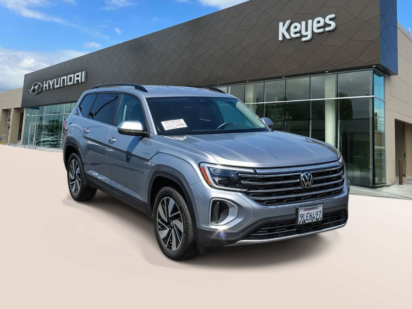 Used 2024 Volkswagen Atlas SE FWD image 3