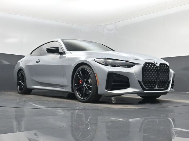 Used 2024 BMW M440i Coupe w/ Premium Package RWD image 32