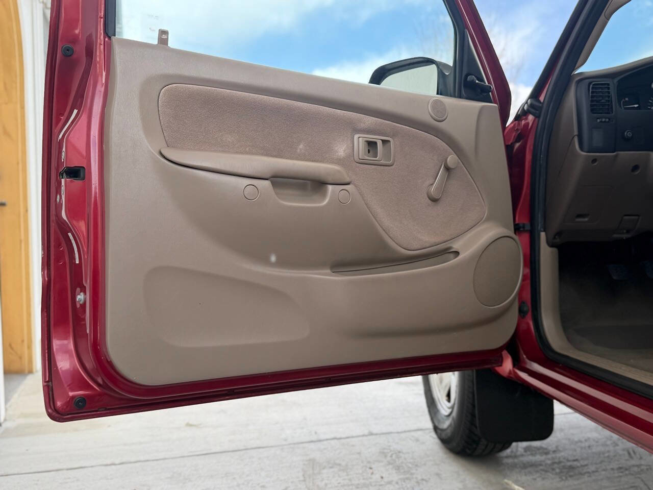 Used 2002 Toyota Tacoma 2WD Regular Cab image 26