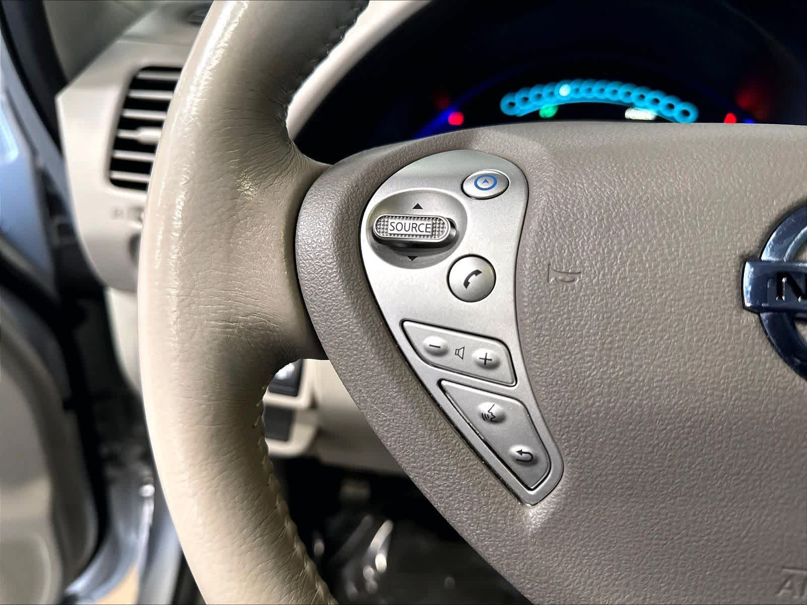 Used 2015 Nissan Leaf SV w/ LED & Quick Charge Package FWD image 19
