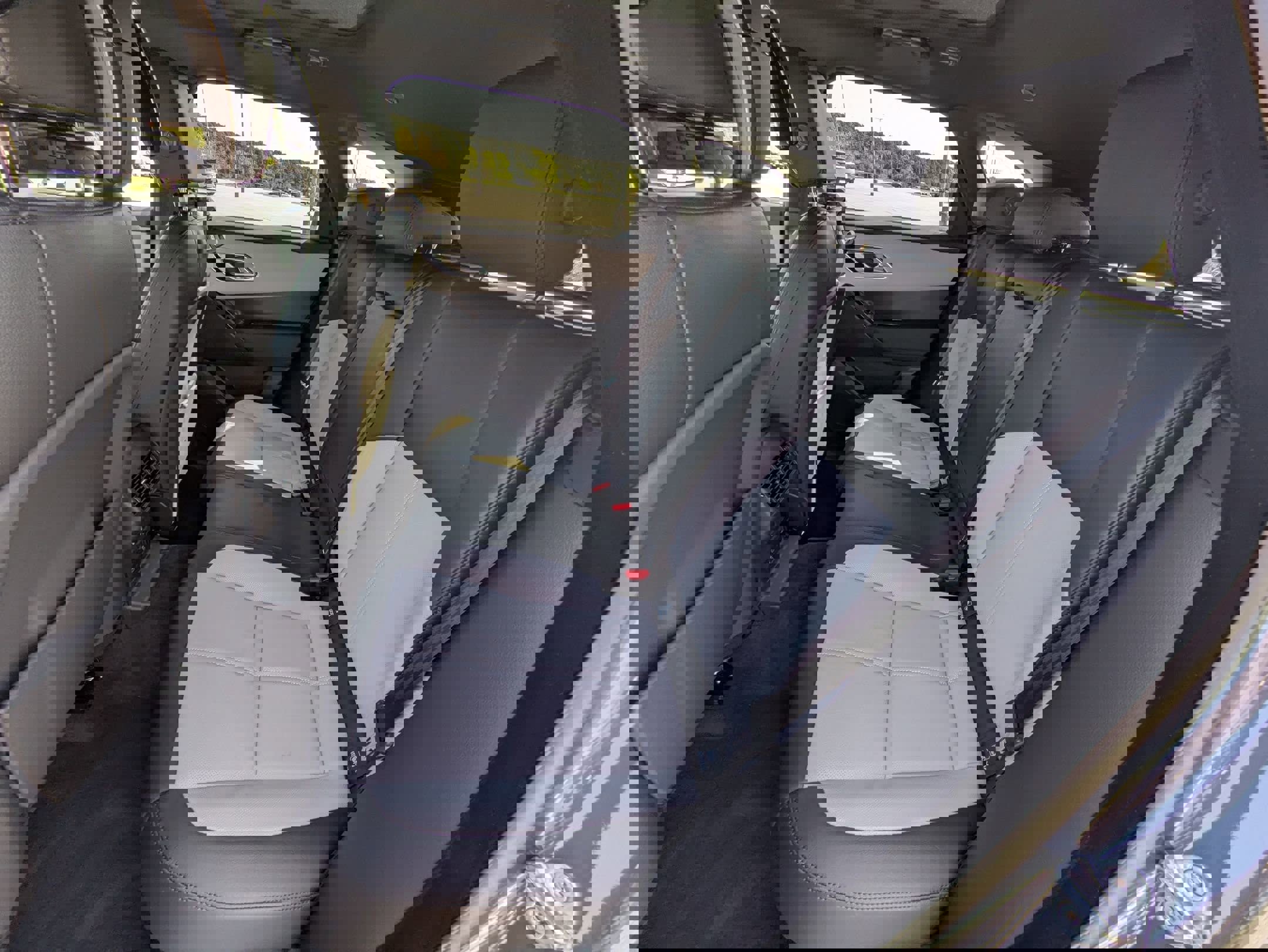 New 2026 Land Rover Range Rover Velar Dynamic SE AWD/4WD image 26