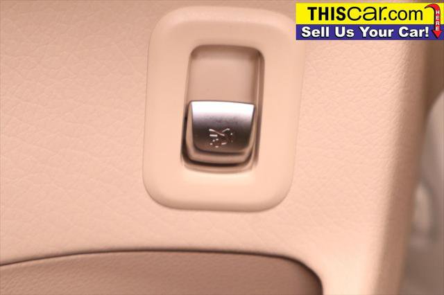 Used 2021 Mercedes-Benz GLC 300 w/ Premium Package image 36