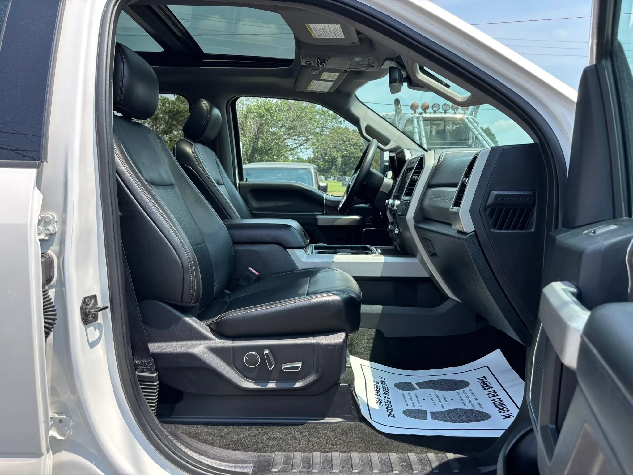 Used 2019 Ford F250 Lariat w/ Lariat Ultimate Package AWD/4WD image 33