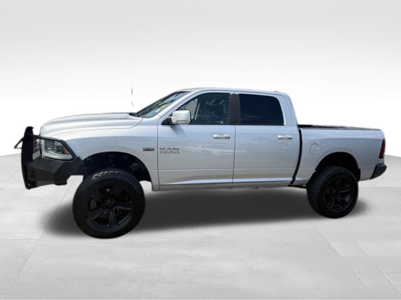 Used 2015 RAM 1500 Sport w/ Convenience Group AWD/4WD image 2