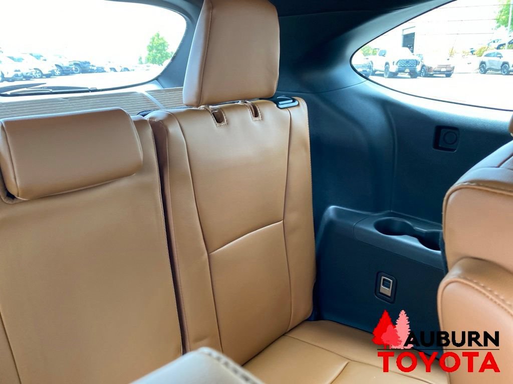 New 2026 Toyota Highlander Platinum AWD/4WD image 21