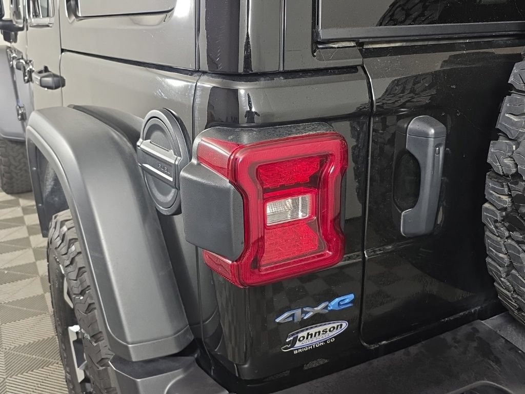 Certified 2025 Jeep Wrangler Unlimited Rubicon 4xe w/ Convenience Group AWD/4WD image 16