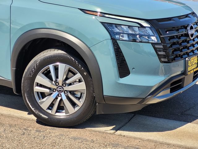 New 2026 Nissan Pathfinder SL w/ Cargo Package AWD/4WD image 3